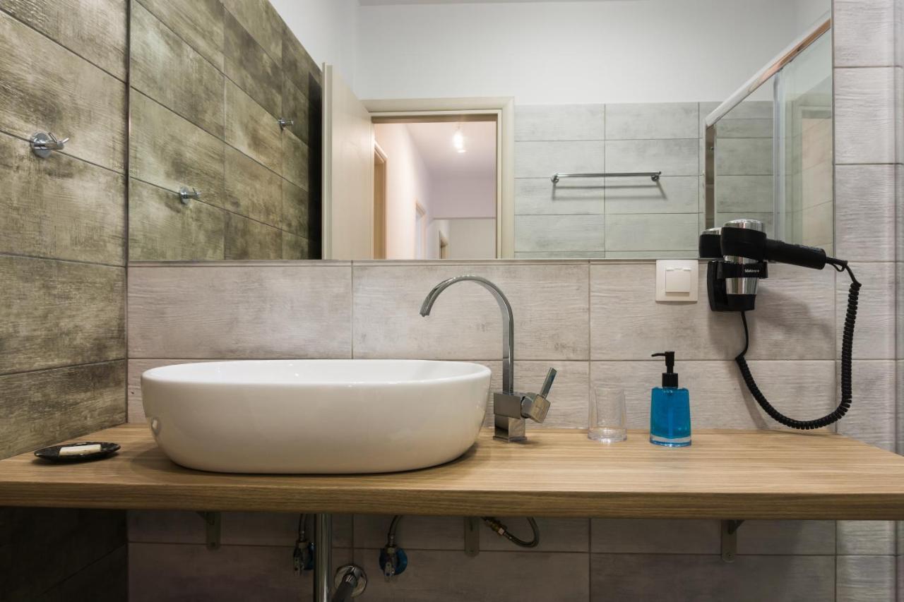 Comfort Zone Apartment In The Heart Of Atenas Exterior foto