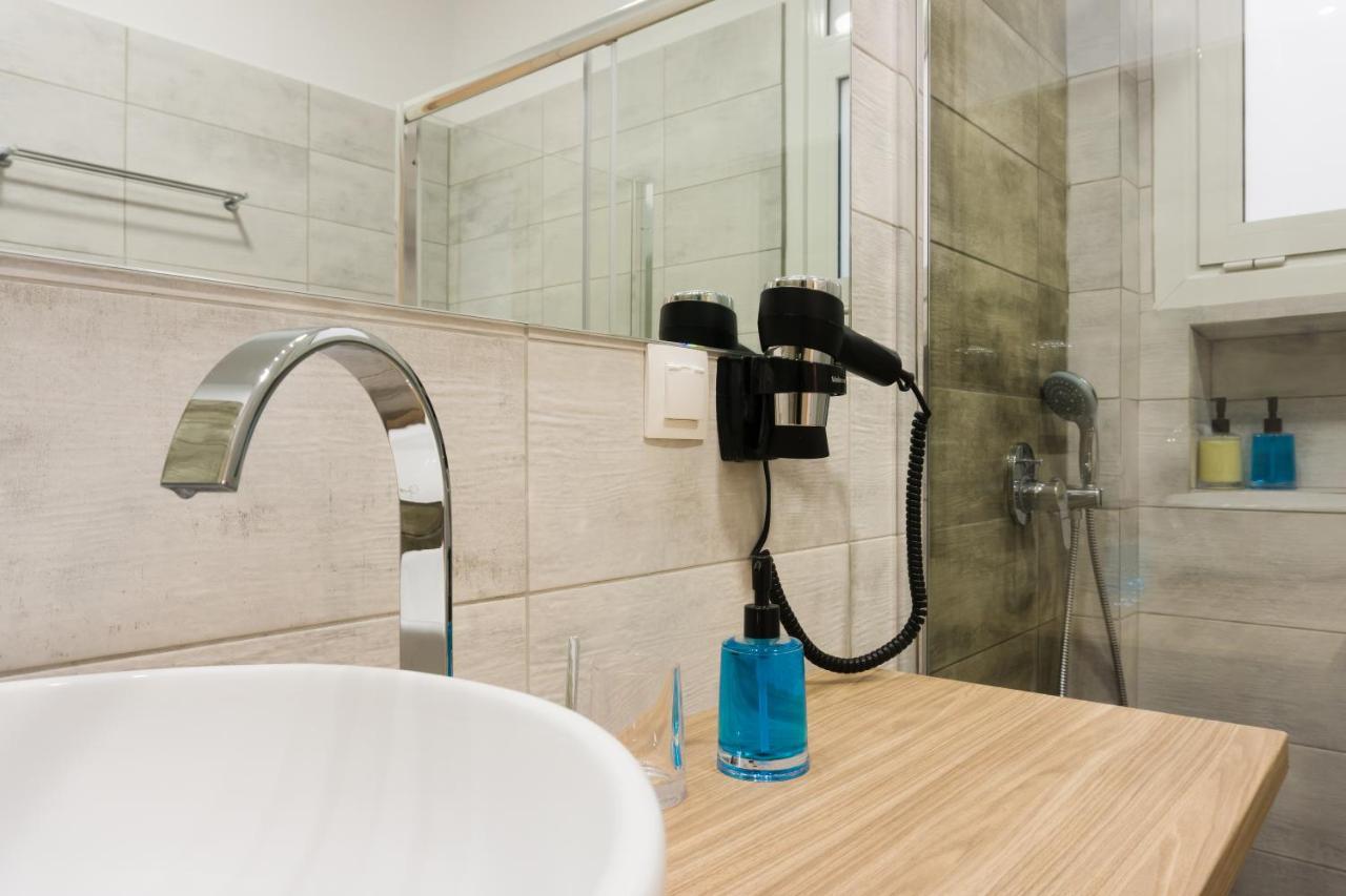 Comfort Zone Apartment In The Heart Of Atenas Exterior foto